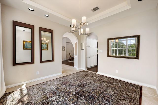 914 Challenger, Lakeway, TX 78734