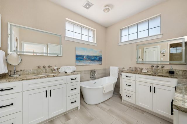 914 Challenger, Lakeway, TX 78734