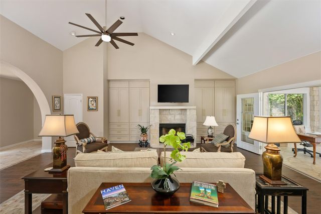914 Challenger, Lakeway, TX 78734