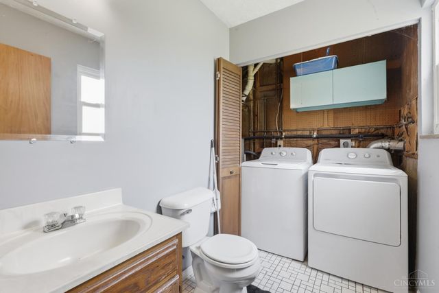 5012 Mt Alverno Road, Delhi Twp, OH 45238