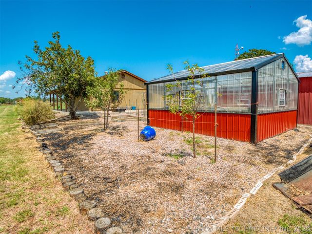 3487 Edge Road, Kingston, OK 73439