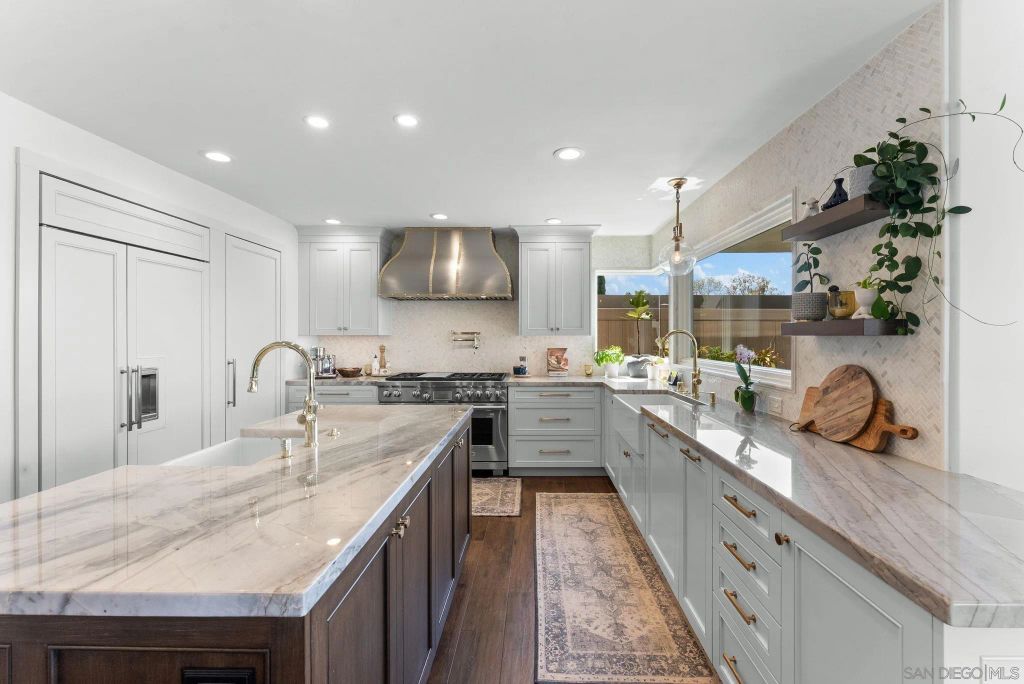 Image 13 of property listing at 4136 Palisades Road, San Diego, CA 92116