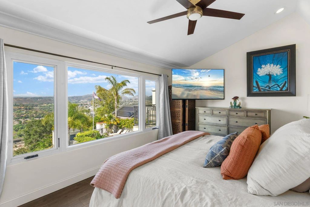 Image 26 of property listing at 4136 Palisades Road, San Diego, CA 92116