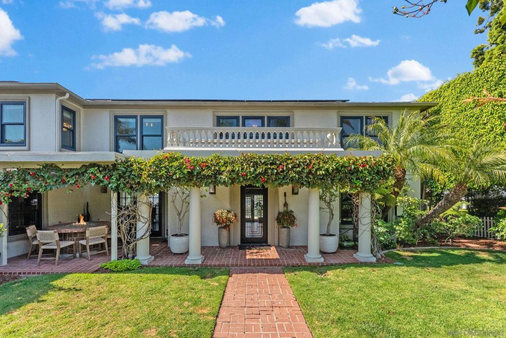 Image 4 of property listing at 4136 Palisades Road, San Diego, CA 92116
