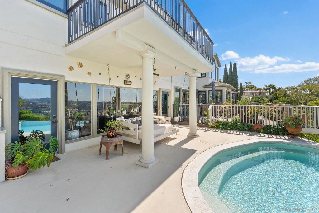 Image 46 of property listing at 4136 Palisades Road, San Diego, CA 92116