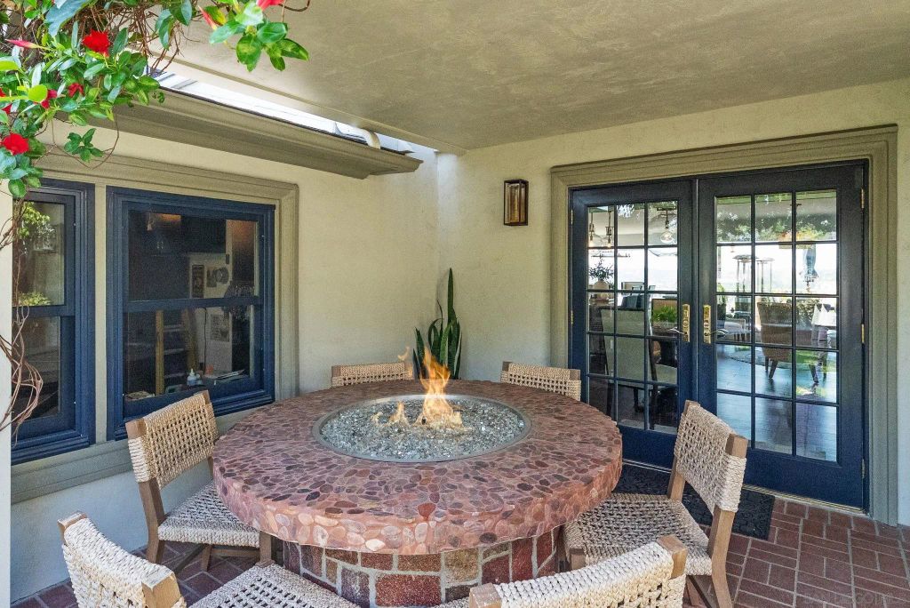 Image 57 of property listing at 4136 Palisades Road, San Diego, CA 92116
