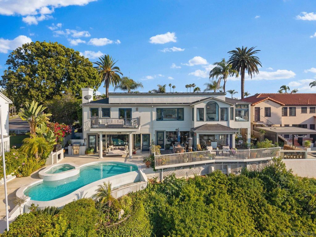 Image 61 of property listing at 4136 Palisades Road, San Diego, CA 92116