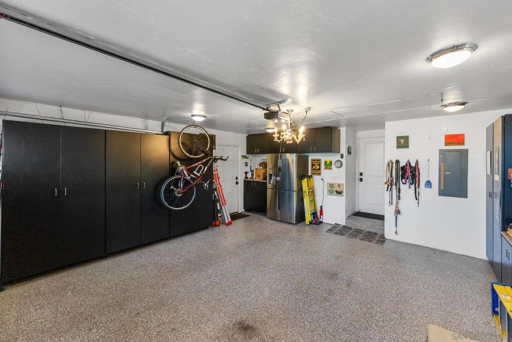 Image 64 of property listing at 4136 Palisades Road, San Diego, CA 92116