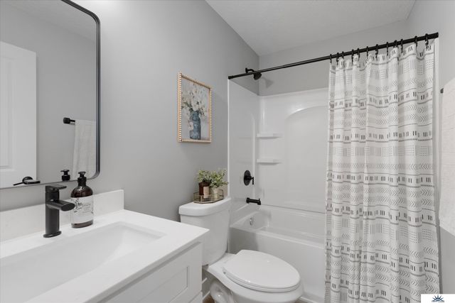 2513 N 71st Street, Omaha, NE 68104