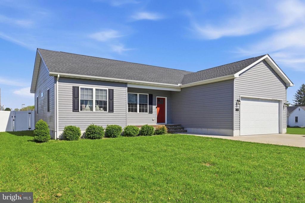 151 WALNUT ST, Felton, DE 19943