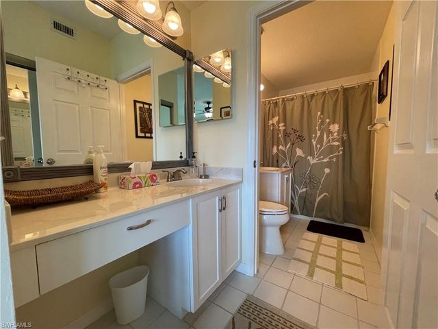 1070 Woodshire LN E204, Naples, FL 34105