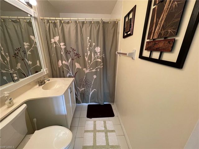 1070 Woodshire LN E204, Naples, FL 34105