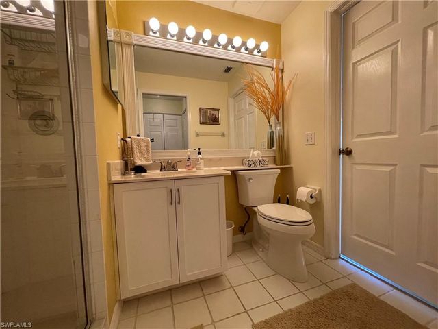 1070 Woodshire LN E204, Naples, FL 34105