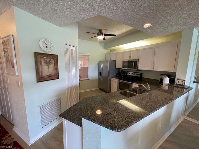 1070 Woodshire LN E204, Naples, FL 34105