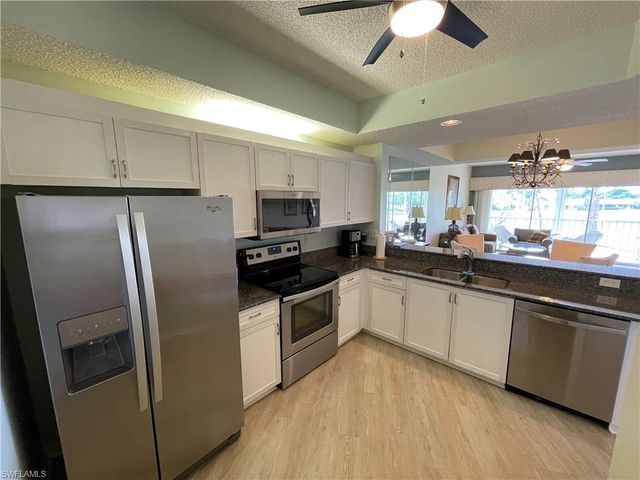 1070 Woodshire LN E204, Naples, FL 34105