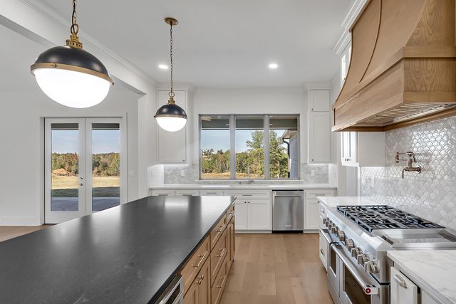 120 Ella Kate Dr, Longview, TX 75605