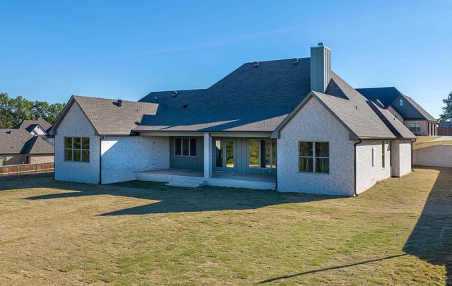 120 Ella Kate Dr, Longview, TX 75605