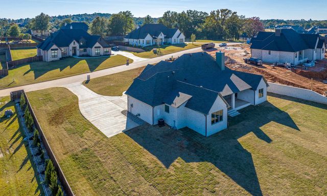 120 Ella Kate Dr, Longview, TX 75605