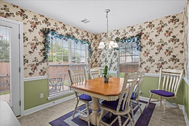 739 Running Creek Lane, Boiling Springs, SC 29316