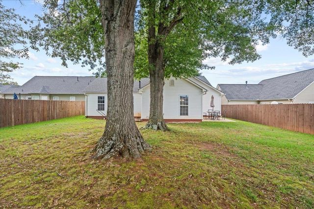 739 Running Creek Lane, Boiling Springs, SC 29316