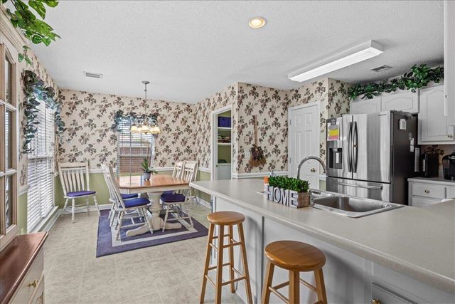 739 Running Creek Lane, Boiling Springs, SC 29316