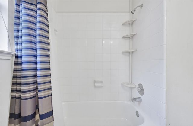 5216 Rockwood Drive, Rosenberg, TX 77471