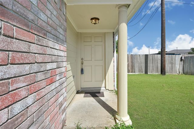 5216 Rockwood Drive, Rosenberg, TX 77471