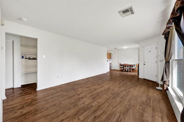 5216 Rockwood Drive, Rosenberg, TX 77471