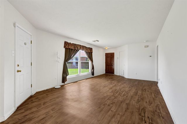 5216 Rockwood Drive, Rosenberg, TX 77471