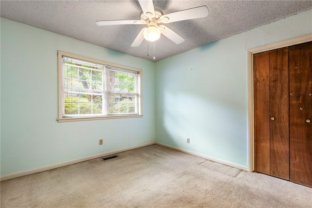 755 N Cedarwood Avenue, Fayetteville, AR 72701