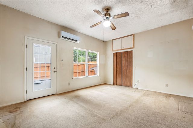 755 N Cedarwood Avenue, Fayetteville, AR 72701