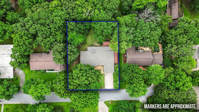 755 N Cedarwood Avenue, Fayetteville, AR 72701
