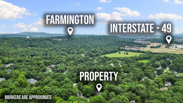 755 N Cedarwood Avenue, Fayetteville, AR 72701
