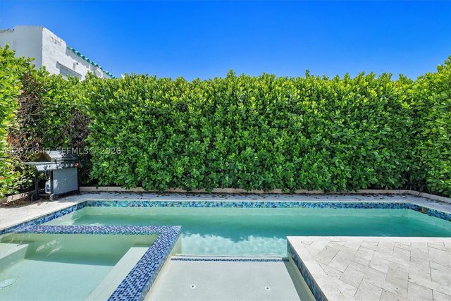 312 Fillmore St, Hollywood, FL 33019