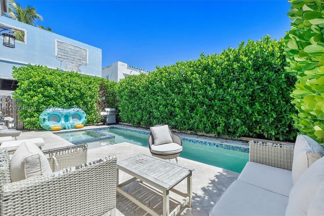 312 Fillmore St, Hollywood, FL 33019
