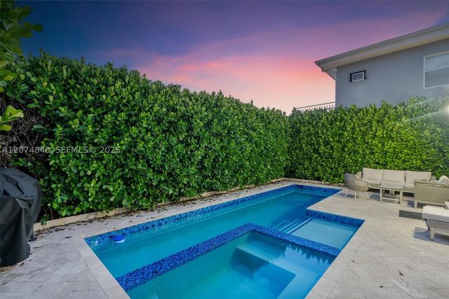 312 Fillmore St, Hollywood, FL 33019