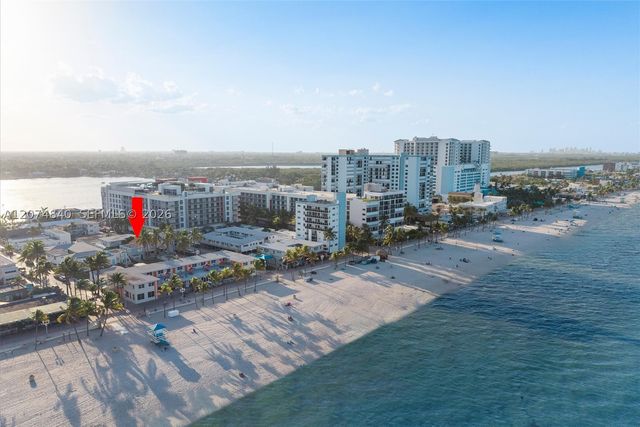 312 Fillmore St, Hollywood, FL 33019