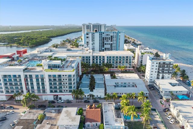 312 Fillmore St, Hollywood, FL 33019