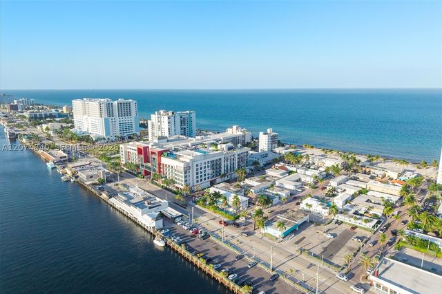 312 Fillmore St, Hollywood, FL 33019