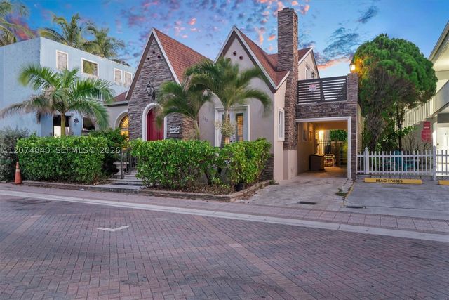 312 Fillmore St, Hollywood, FL 33019