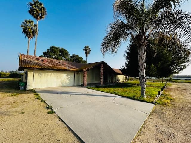 1412 S Temperance Avenue, Fresno, CA 93727
