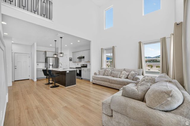 4601 W MONUMENT PEAK DR, Herriman, UT 84096