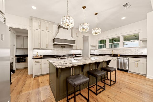 242 Private Road 2712, Mt Pleasant, TX 75455