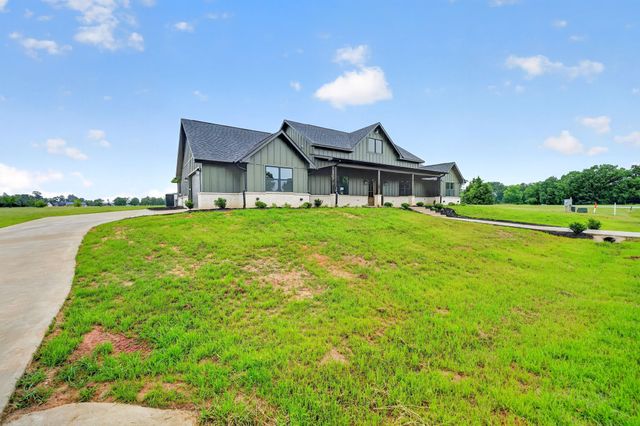 242 Private Road 2712, Mt Pleasant, TX 75455