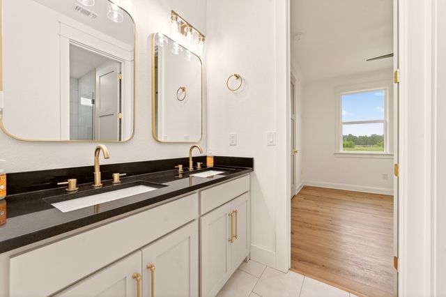 242 Private Road 2712, Mt Pleasant, TX 75455