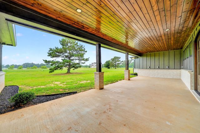 242 Private Road 2712, Mt Pleasant, TX 75455