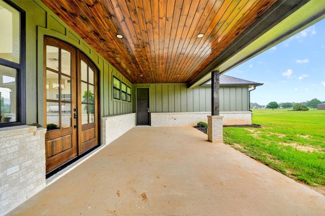 242 Private Road 2712, Mt Pleasant, TX 75455