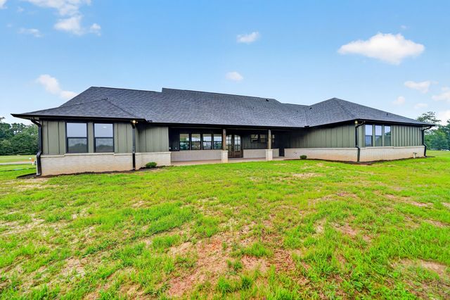 242 Private Road 2712, Mt Pleasant, TX 75455
