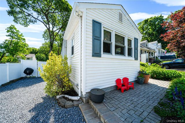 7 Spruce Drive, East Northport, NY 11731