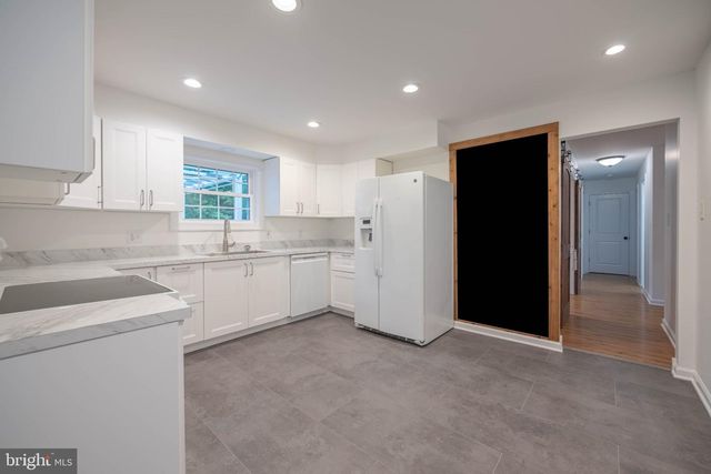 28 PIKES PEAK RD, Little Egg Harbor Twp, NJ 08087